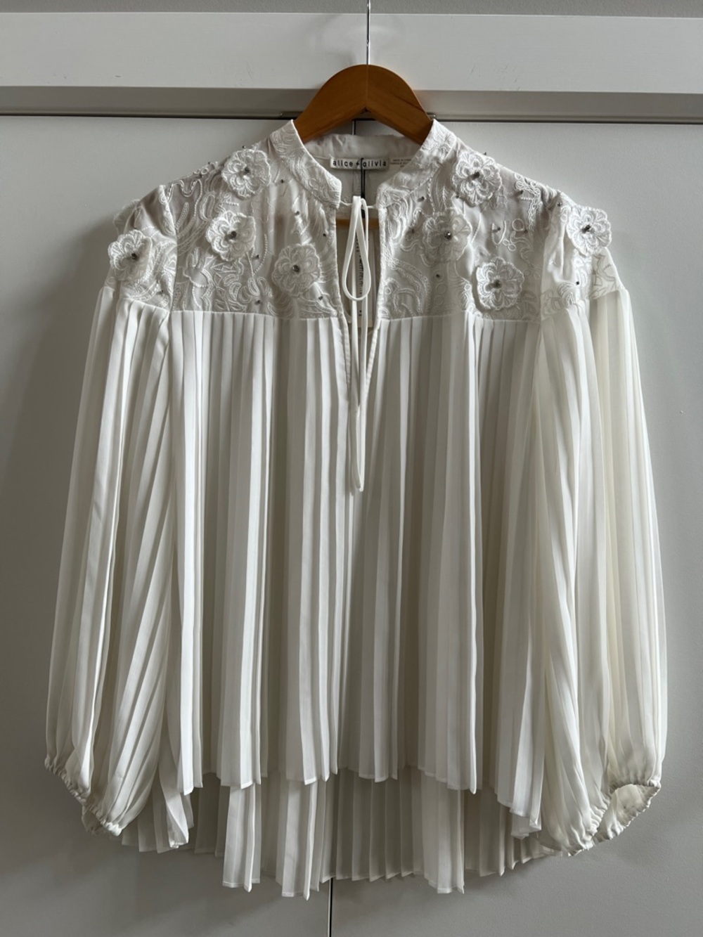 NWT Alice + Olivia Off White Embellished Top